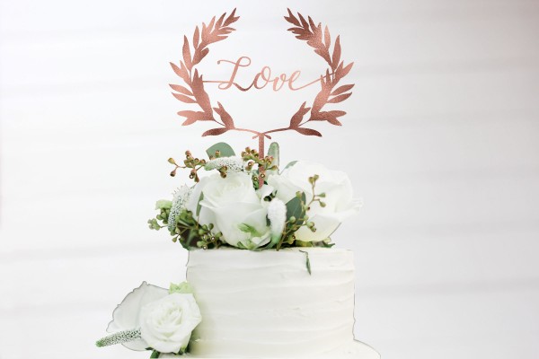 Cake Topper Love Olivenkranz Blätterkranz in Wunschfarbe