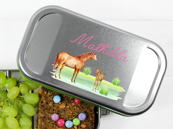 Lunchbox mit Pferd und Fohlen, personalisiert