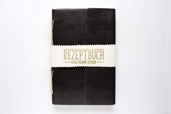 Lederbuch oder Tagebuch - personalisiert in schwarz